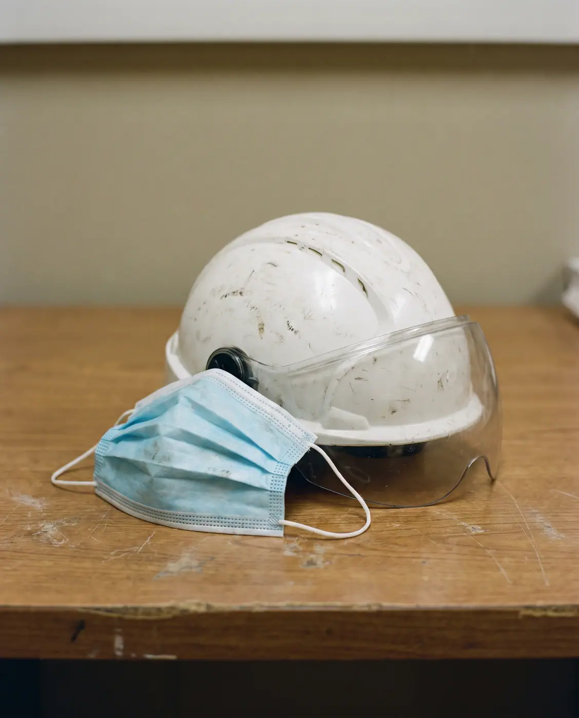 Medical mask protective helmet safety gear straight on indoor
